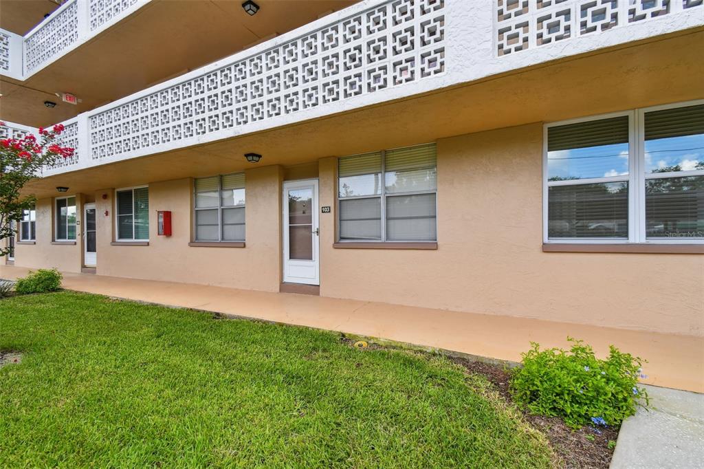 Property for sale at 5095 BAY STREET NE UNIT 103, ST PETERSBURG, FL, 33703