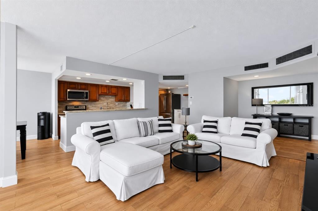 Property for sale at 644 ISLAND WAY UNIT 406, CLEARWATER, FL, 33767