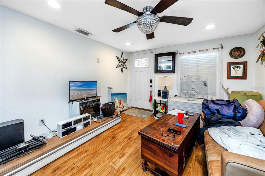 Property for sale at 1250 LAKEVIEW ROAD, CLEARWATER, FL, 33756