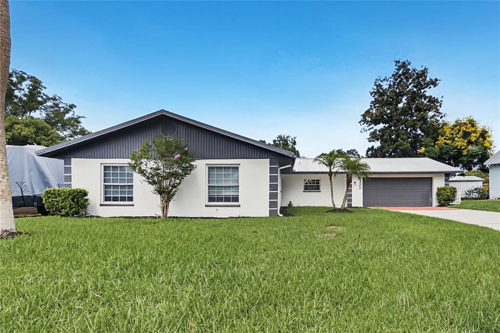 Property for sale at 1322 GLENGREEN LANE, LAKELAND, FL, 33813