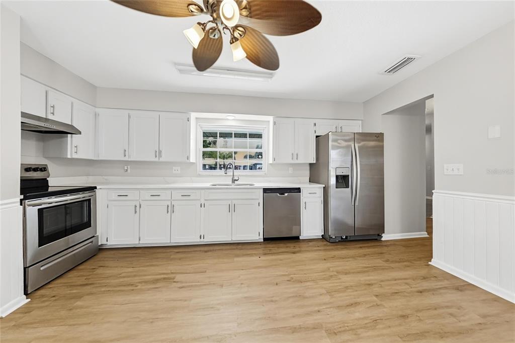 Property for sale at 1322 GLENGREEN LANE, LAKELAND, FL, 33813
