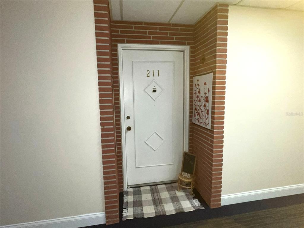 Property for sale at 100 BLUFF VIEW DRIVE UNIT 211A, BELLEAIR BLUFFS, FL, 33770