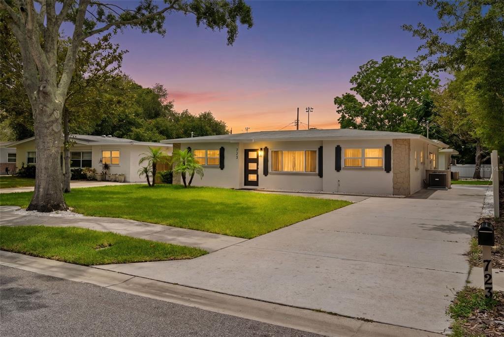 Property for sale at 723 W BAYSHORE DRIVE, TARPON SPRINGS, FL, 34689