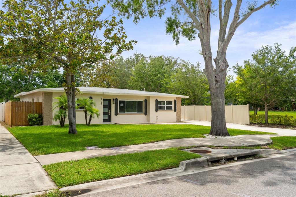 Property for sale at 723 W BAYSHORE DRIVE, TARPON SPRINGS, FL, 34689