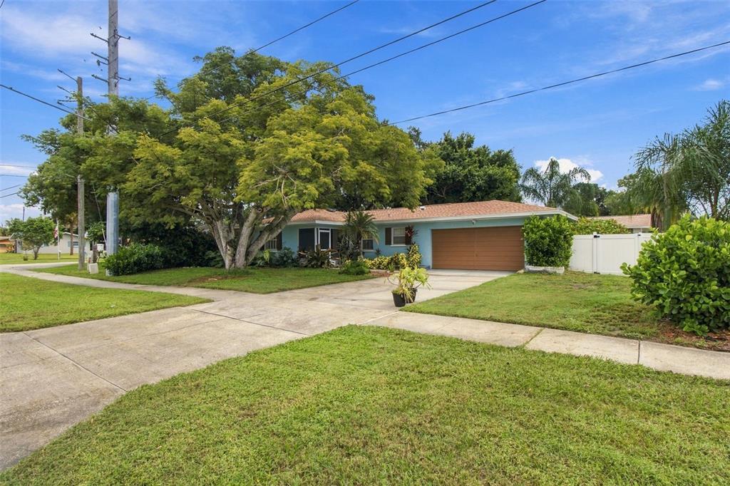 Property for sale at 1711 N HIGHLAND AVENUE, CLEARWATER, FL, 33755