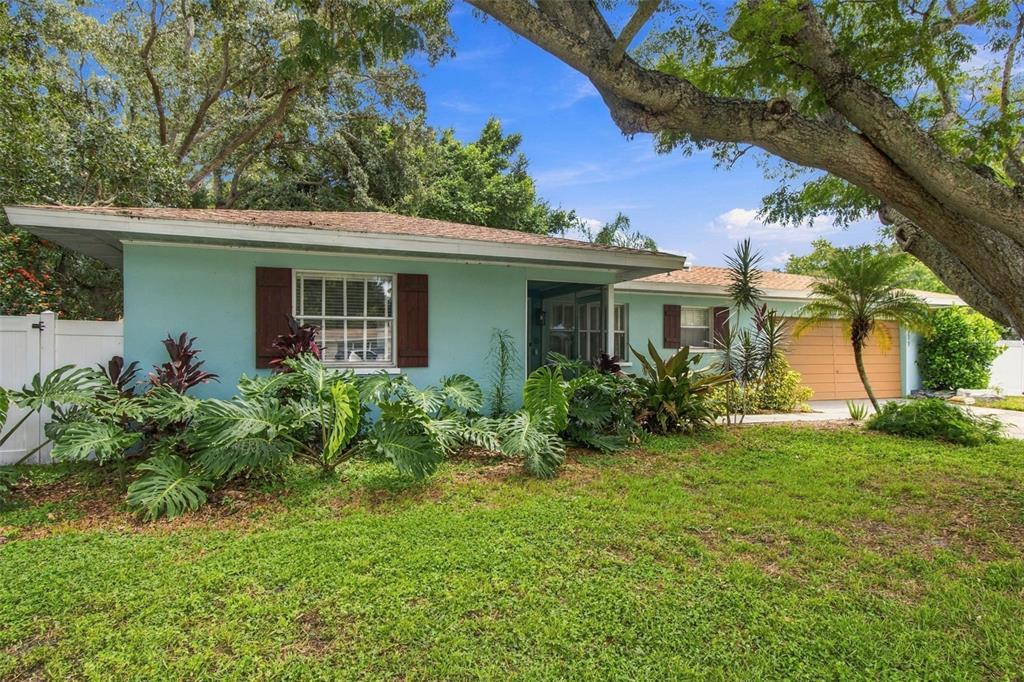 Property for sale at 1711 N HIGHLAND AVENUE, CLEARWATER, FL, 33755