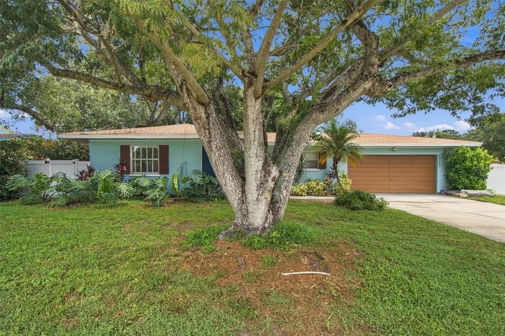 Property for sale at 1711 N HIGHLAND AVENUE, CLEARWATER, FL, 33755