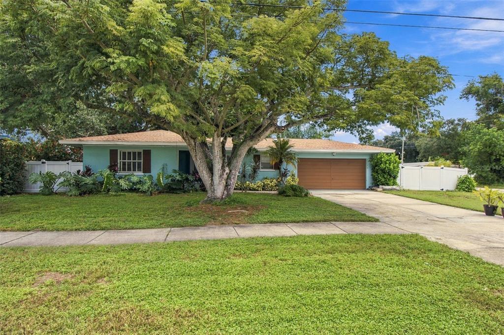 Property for sale at 1711 N HIGHLAND AVENUE, CLEARWATER, FL, 33755