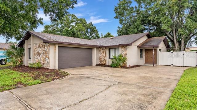 Property for sale at 842 ROCKINGHAM ROAD, LAKELAND, FL, 33809