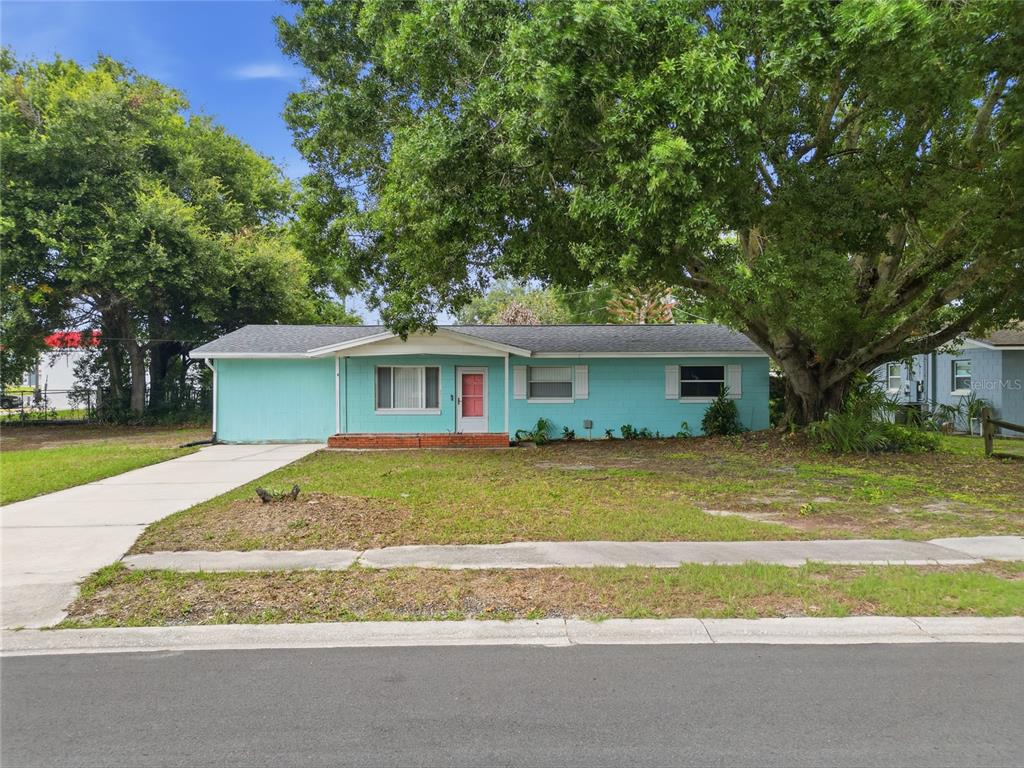 Property for sale at 120 E HOFFMAN ST, LAKE ALFRED, FL, 33850