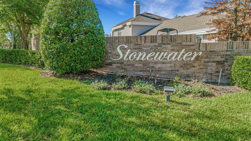 Conveniently located in the Stonewater community of Oakbridge