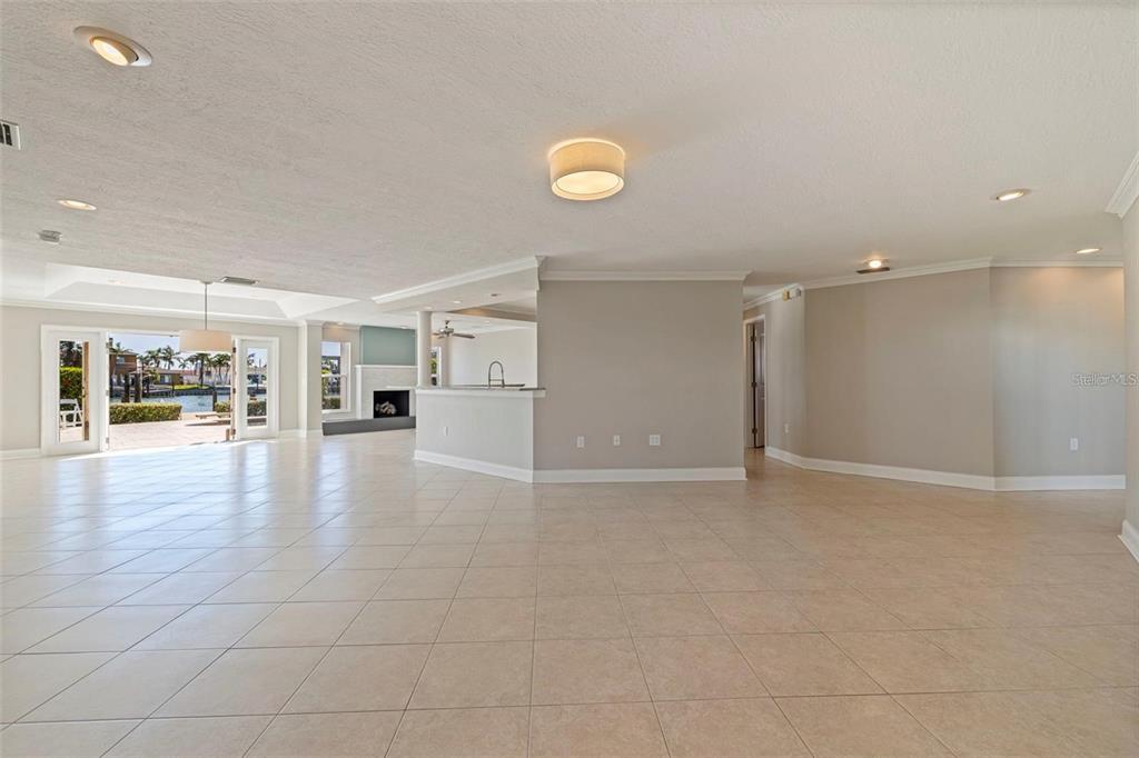 Property for sale at 11225 4TH STREET E, TREASURE ISLAND, FL, 33706