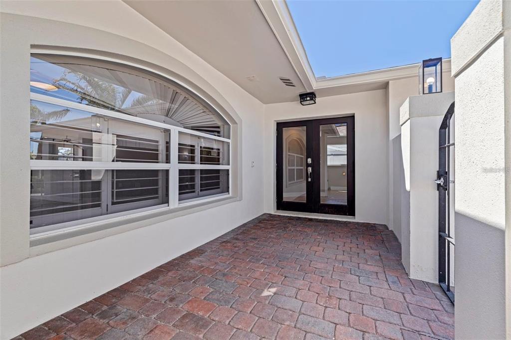 Property for sale at 11225 4TH STREET E, TREASURE ISLAND, FL, 33706