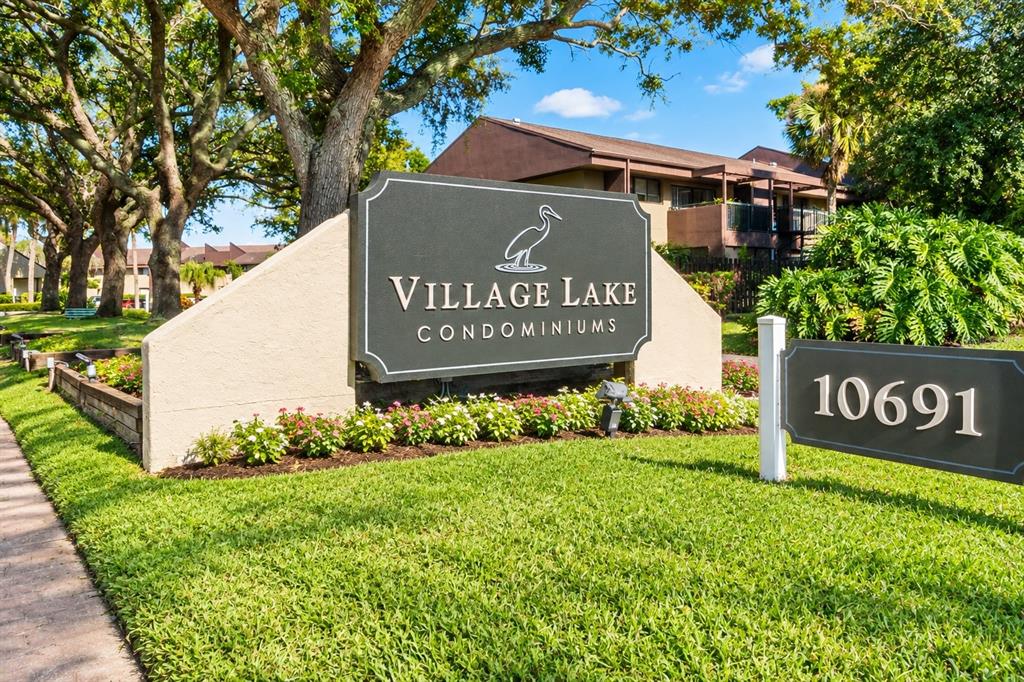 Property for sale at 860 S VILLAGE DRIVE N UNIT 105, ST PETERSBURG, FL, 33716