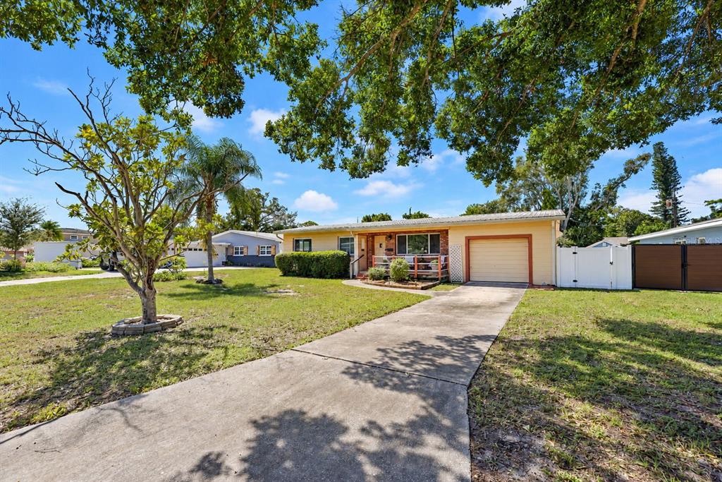 Property for sale at 4201 NARVAREZ WAY S, ST PETERSBURG, FL, 33712