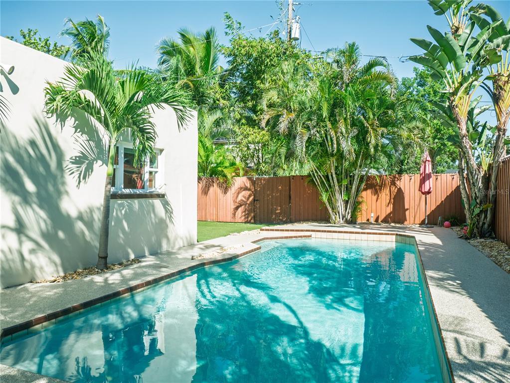 Beautiful Private Pool