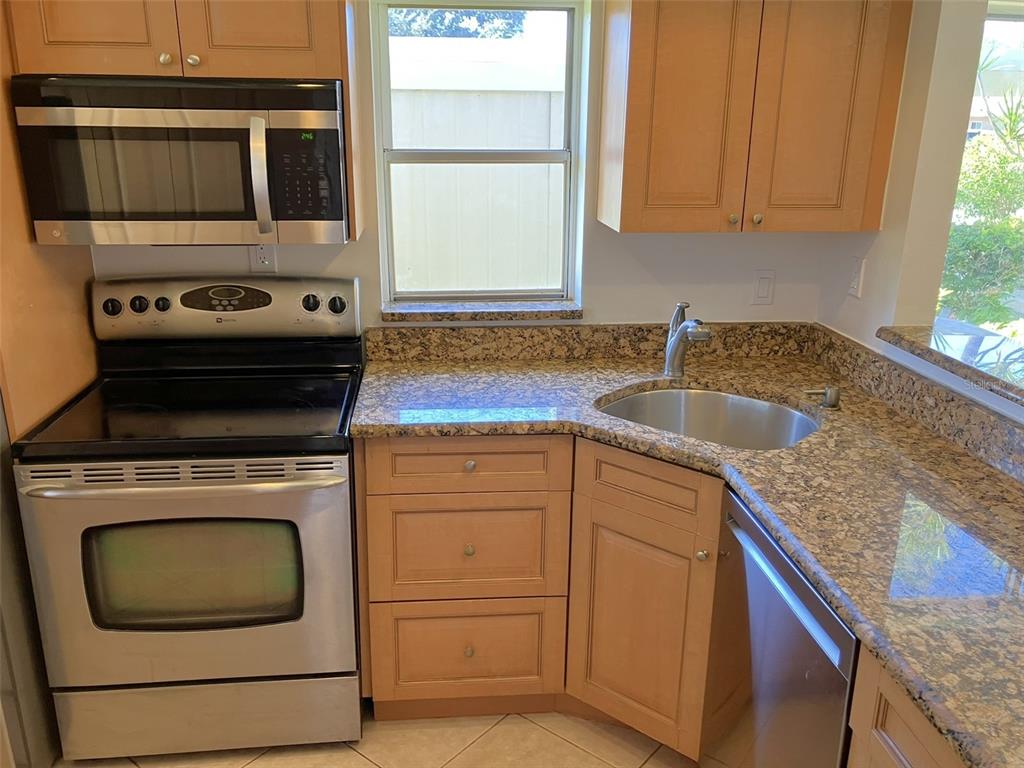 Property for sale at 2460 LAURELWOOD DRIVE UNIT E, CLEARWATER, FL, 33763