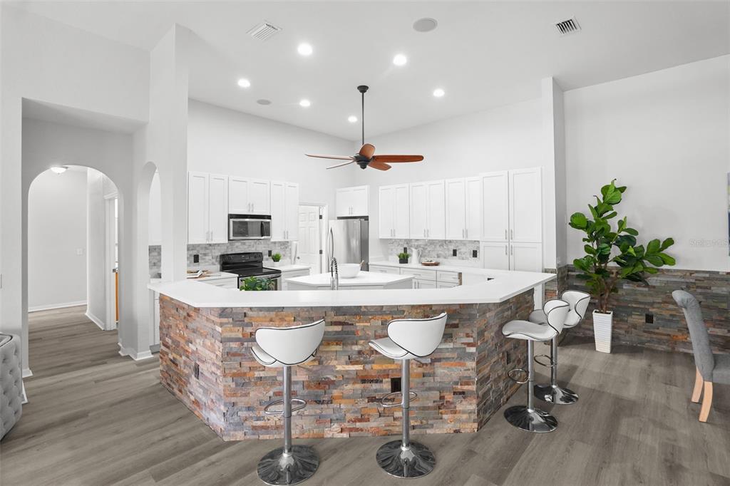 Property for sale at 21019 SUNPOINT WAY UNIT 201, LUTZ, FL, 33558